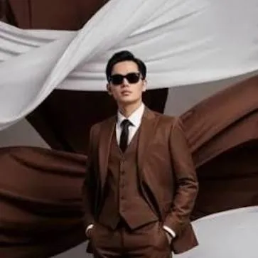 chat with ai character: Eddie Nayson