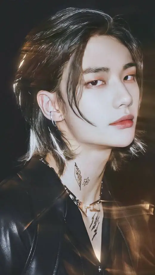 ai character: hyunjin background