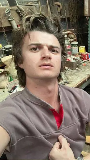 ai character: Steve Harrington  background
