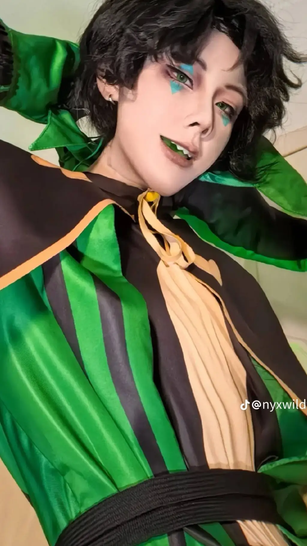 ai character: HarleyQuinn  background