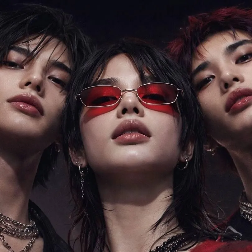 chat with ai character: 🔥 Hyunjin 🔥