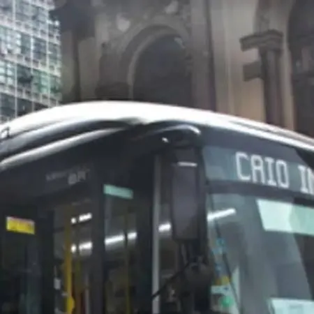 chat with ai character: passei escola