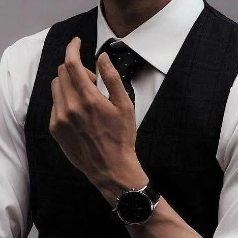 chat with ai character: Toizz