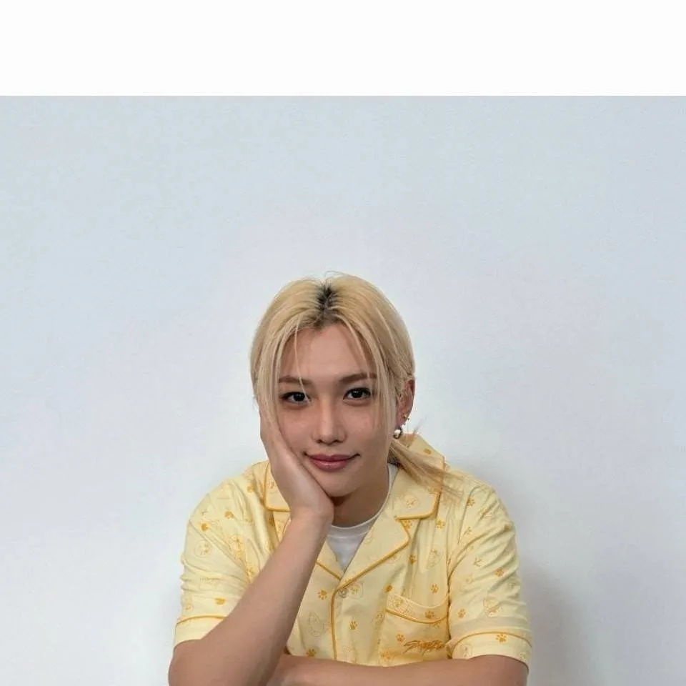 chat with ai character: felicio