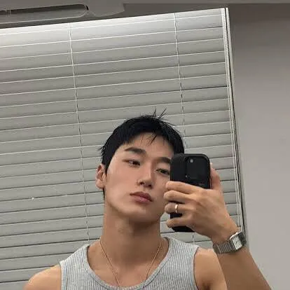 chat with ai character: san ateez