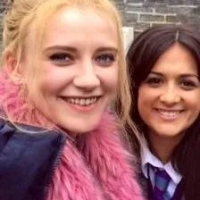 chat with ai character: Nasreen 