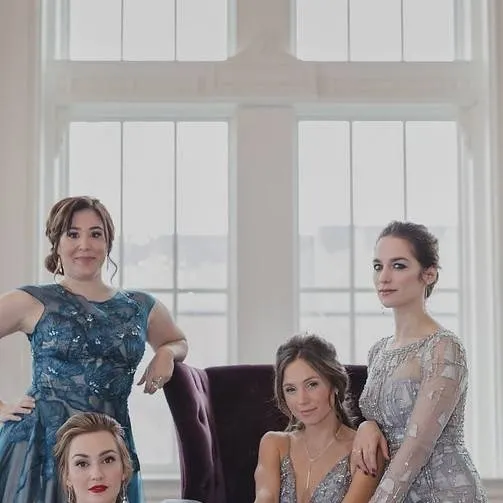 chat with ai character: Melanie Scrofano 