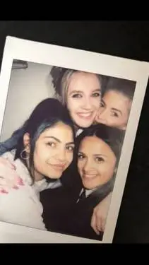 ai character: Missy x Friends background