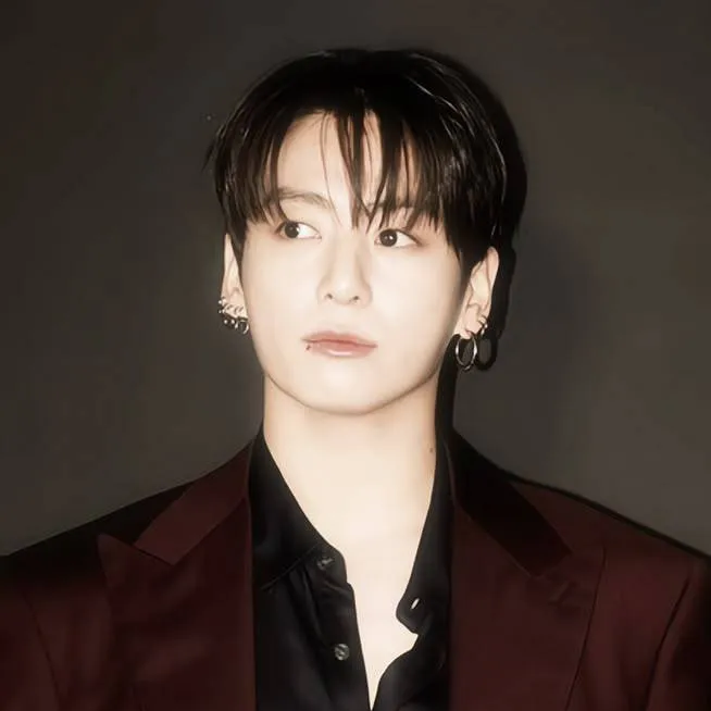 chat with ai character: Jeon Jungkook 