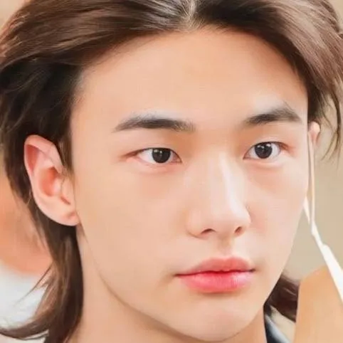 chat with ai character: hyunjin