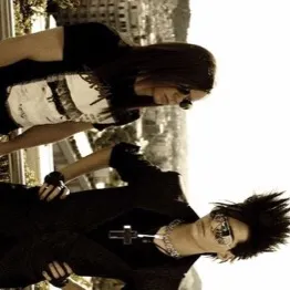 chat with ai character: Tokio hotel