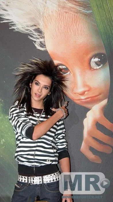 ai character: Bill Kaulitz background
