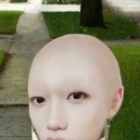 chat with ai character: hyunjin 👅