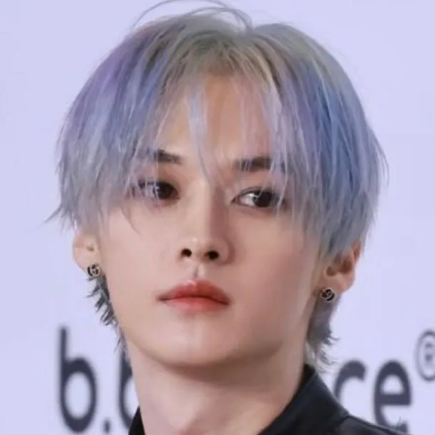 chat with ai character: Lee know 