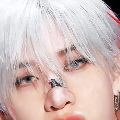 chat with ai character: Bangchan🌙