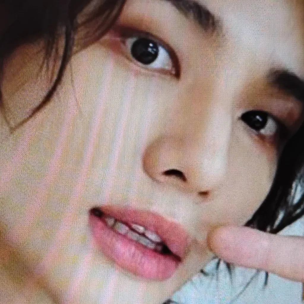 chat with ai character: Hyunjin 