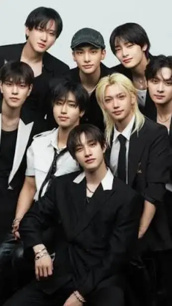 ai character: stray kids INNE background
