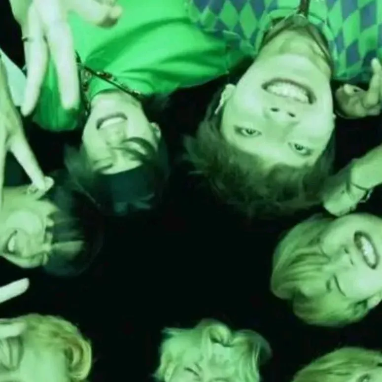 chat with ai character: ur mom find skz