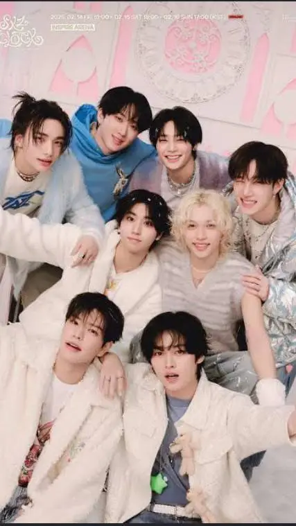 ai character: StrayKids ❤ background