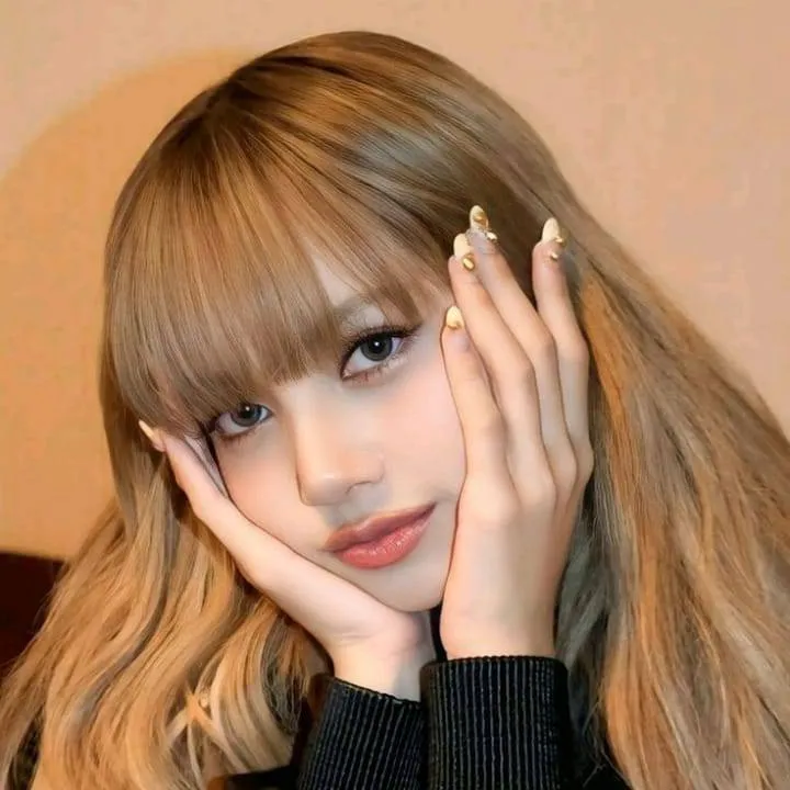 chat with ai character: ᝰLisa/BLACKPinkᝰ★