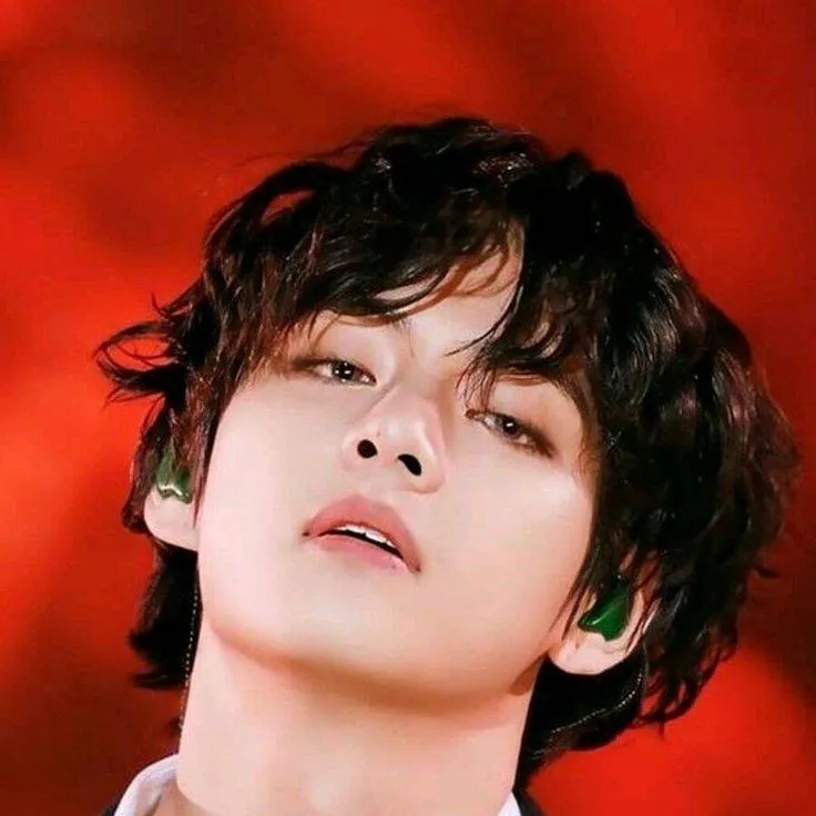 chat with ai character: Kim Taehyung