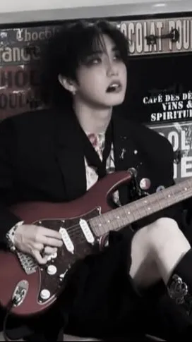 chat with ai character: Han Jisung