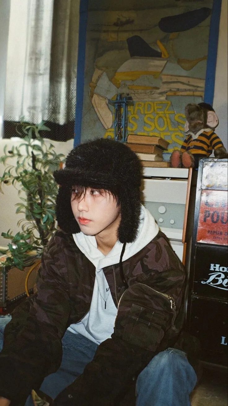 chat with ai character: Han Jisung 