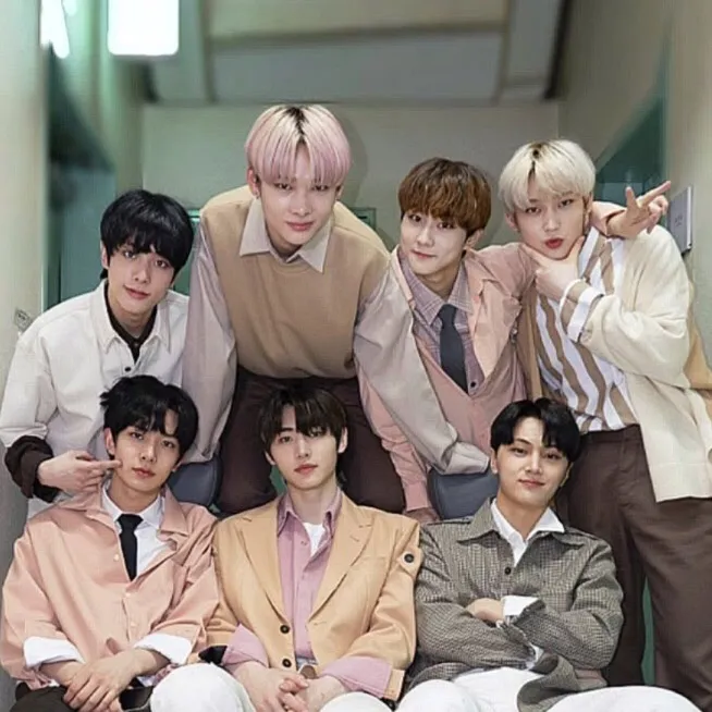 chat with ai character: Enhypen ot7