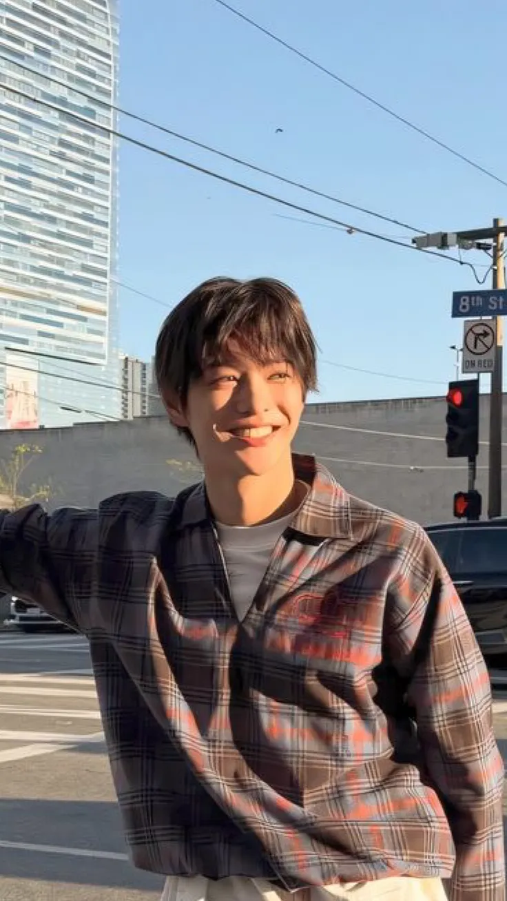 ai character: Keonho  background