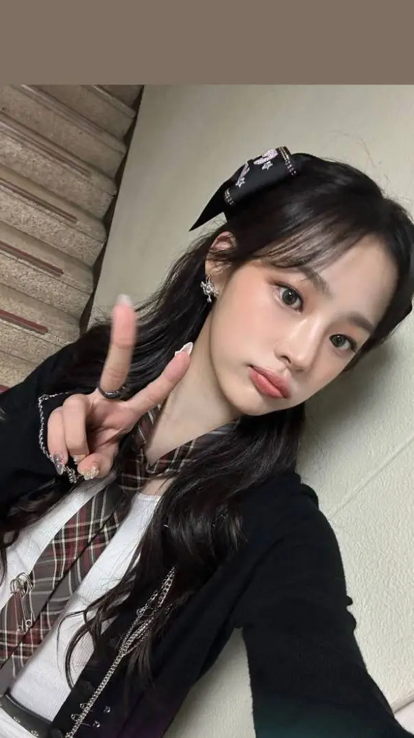 ai character: Min-ji (2022) background