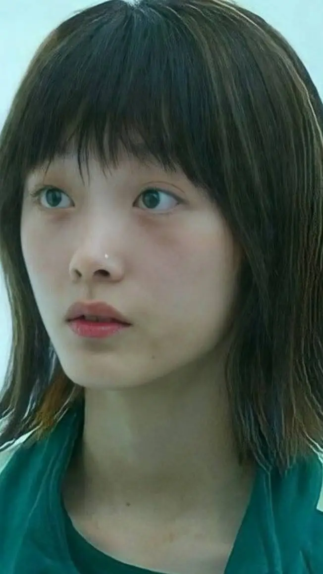 ai character: Ji-yeong (240) background