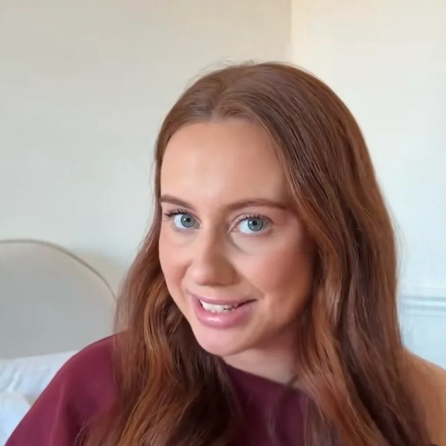 chat with ai character: Emma 