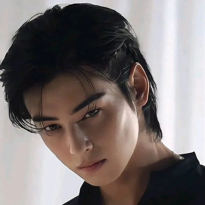 chat with ai character: 🫦🔪Cha Eun Woo🔪🫦