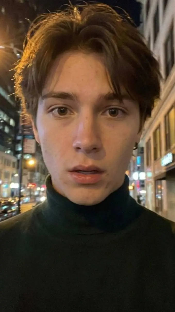 ai character: ein background