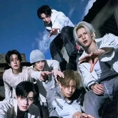 chat with ai character: enhypen