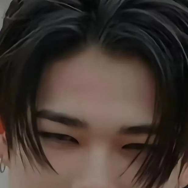 chat with ai character: riki