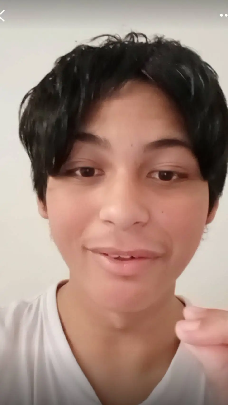 ai character: twice worldキャバt background