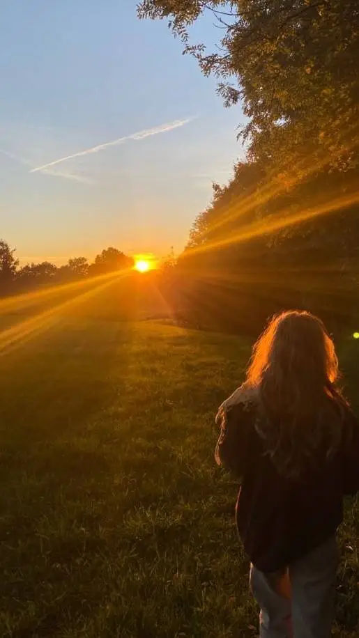 ai character: Peyton Harrington  background