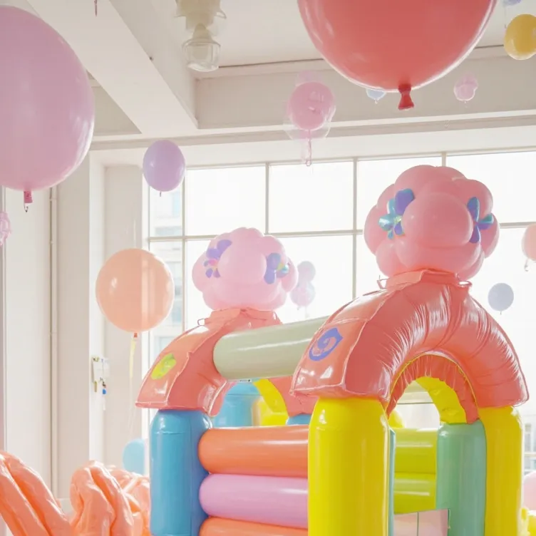 chat with ai character: Inflatable castle 