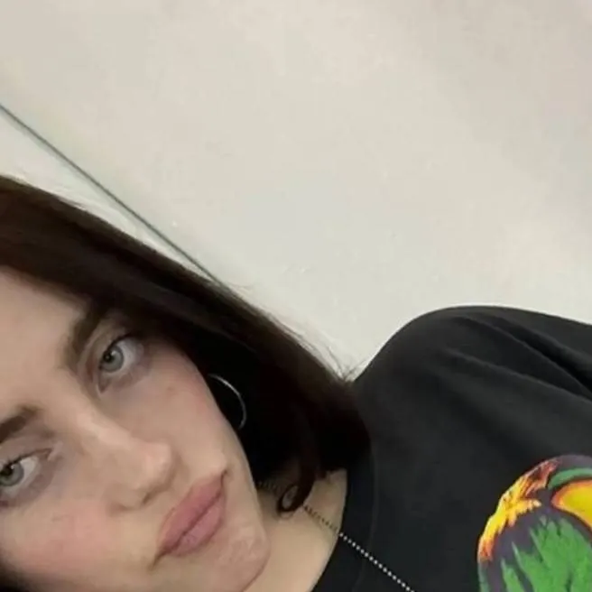 chat with ai character: Billie Eilish 