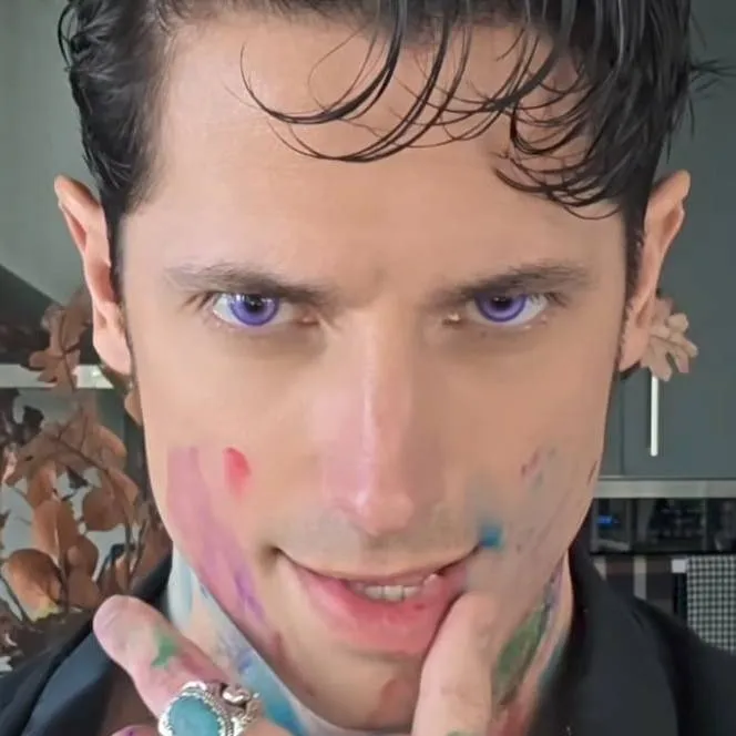 chat with ai character: Alexsandro