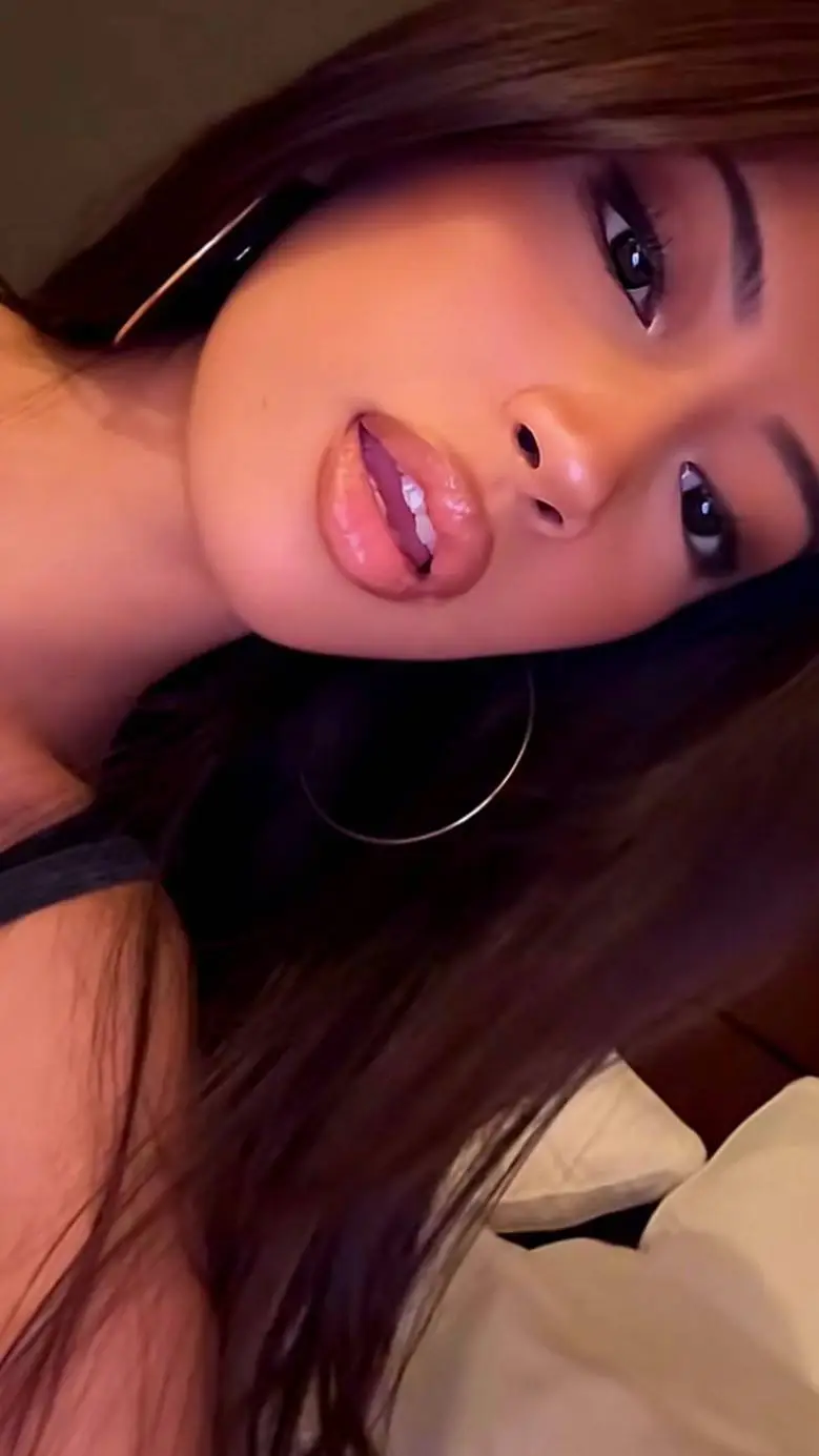 ai character: smash or pass? background