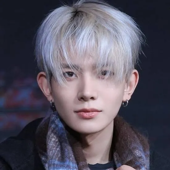chat with ai character: Heeseung~