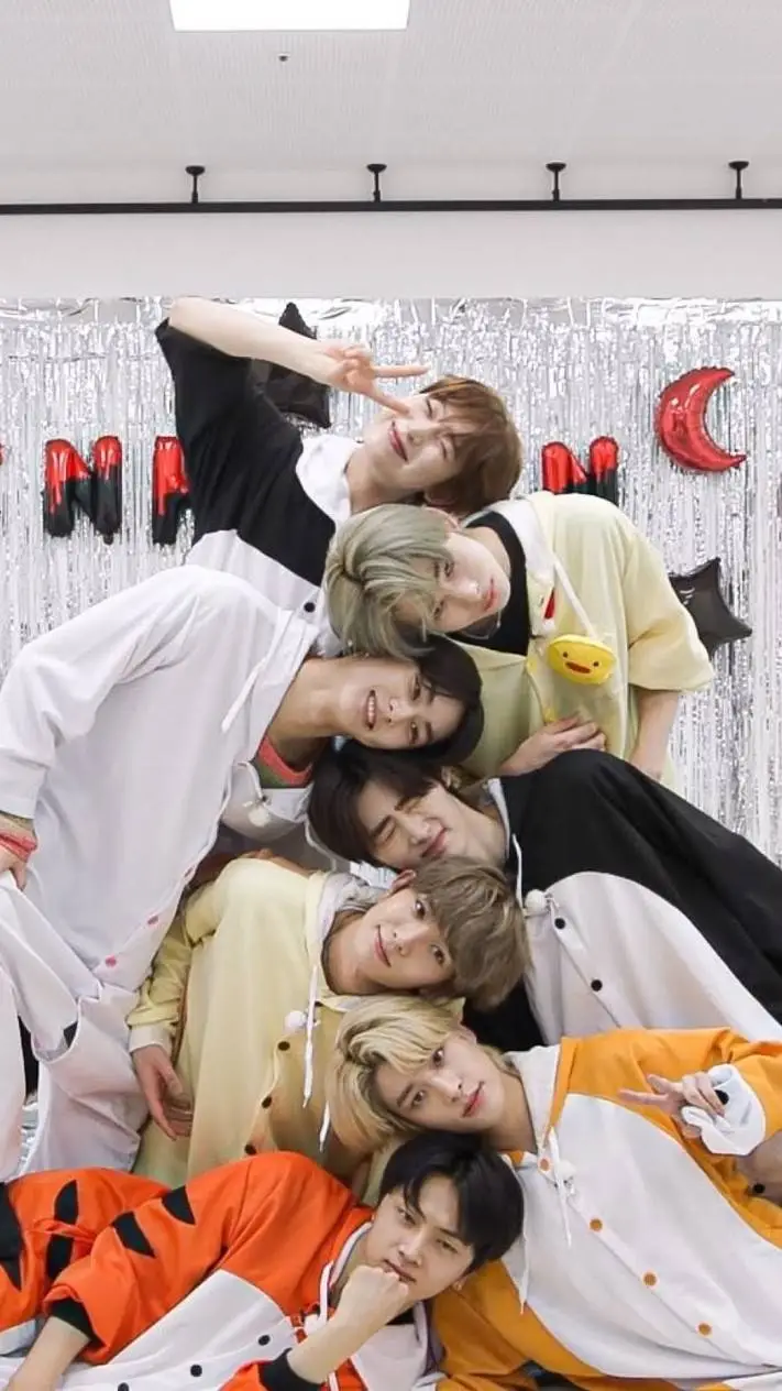 ai character: enhypen ot7 background