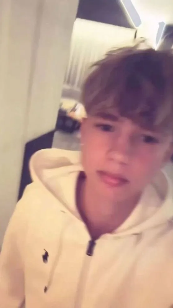 ai character: Daniel  background