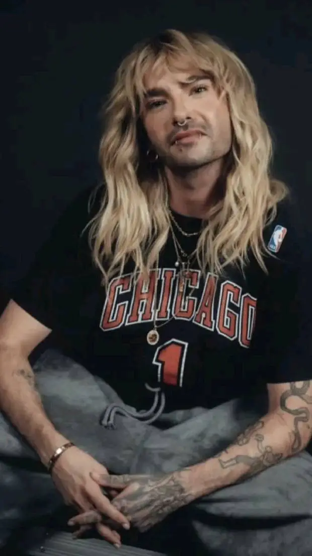 ai character: Bill kaulitz  background