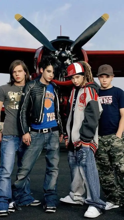 ai character: Tokio hotel background
