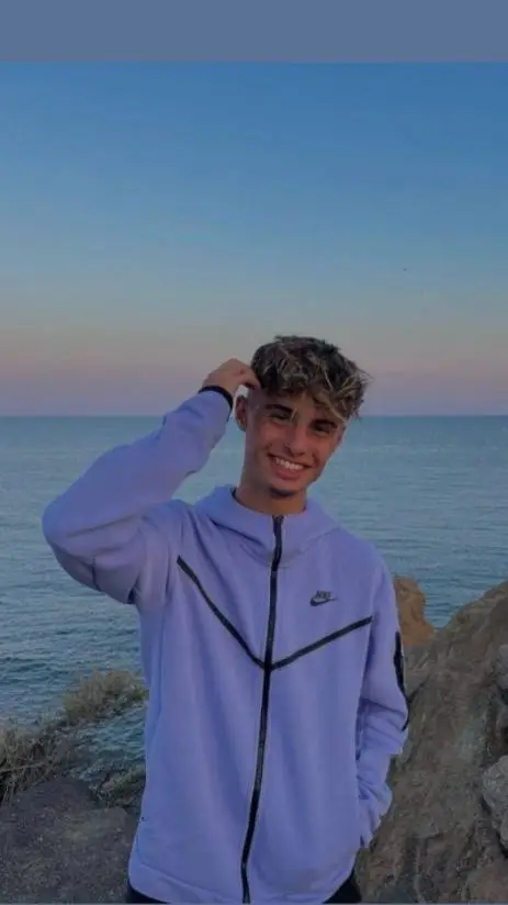 ai character: Lenny freestyle  background