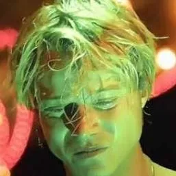 chat with ai character: obx