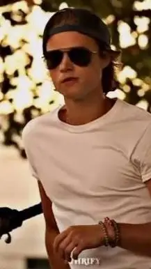 ai character: jj maybank background